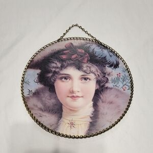 Vintage Gallery Graphic Flue Cover Victorian Lady Holly Bow Design MPN 5400-0714